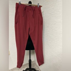 Men’s Alphalete Burgundy premium jogger - size Large